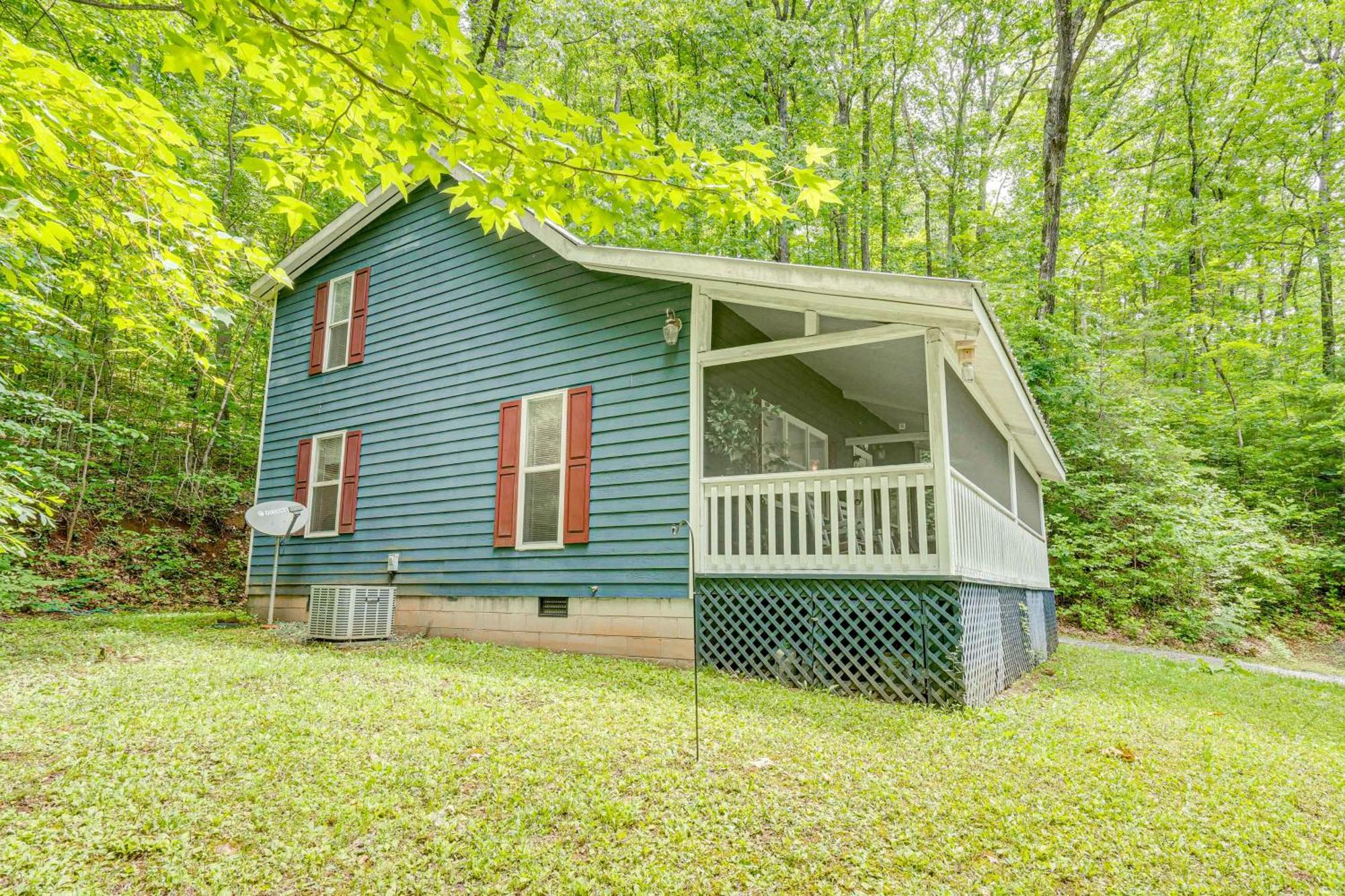 Secluded Cabin With Porch - 7 Miles To Lake Chatuge! Hayesville Exterior foto